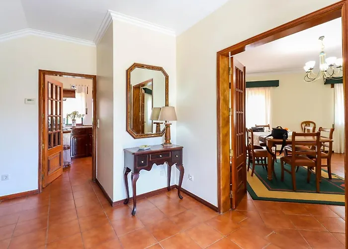 Casa Do Azal بيت للعطل