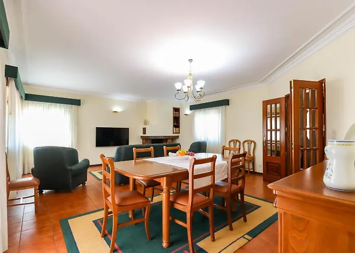 بيت للعطل Casa Do Azal *